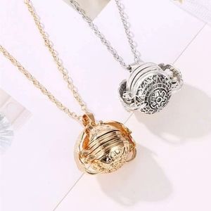 *Madison* Picture Locket Necklace